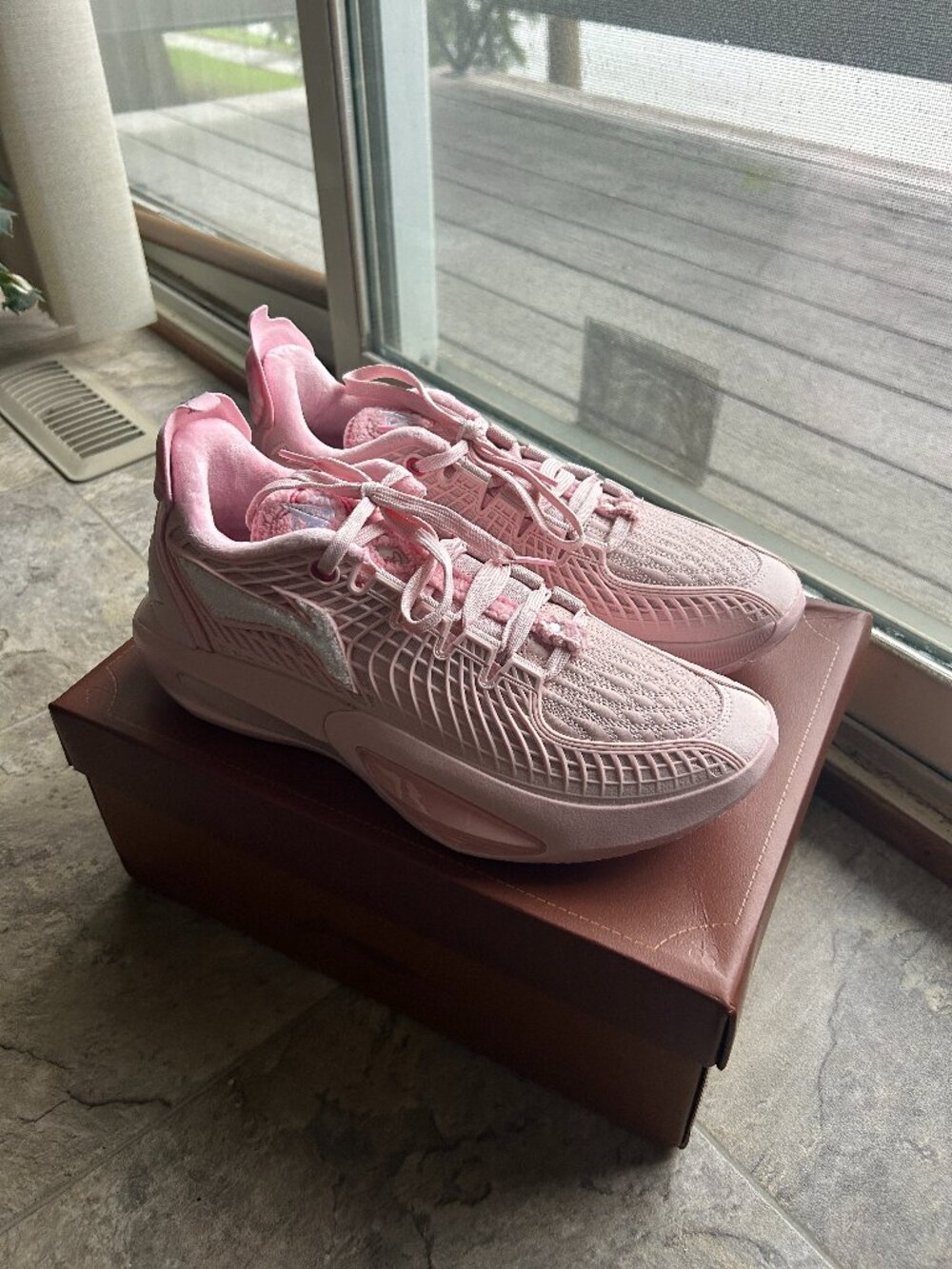 Li-ning JB3 Size 10 Brand New